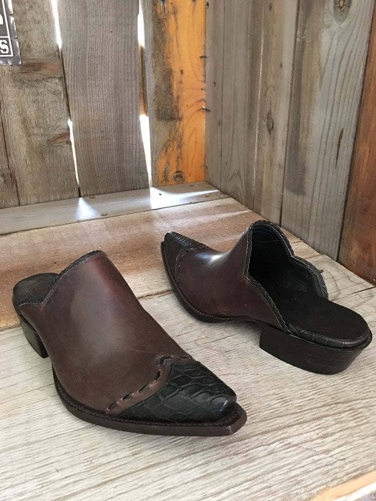 Black Cherry Alligator 1903