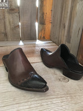 Choco Calfw/Black Alligatator 1605