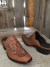 Basket Woven peanut nut kangaroo 1611