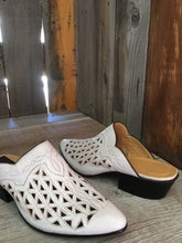 Natural Soft Filigree White Tres Outlaws Mule 1116 @