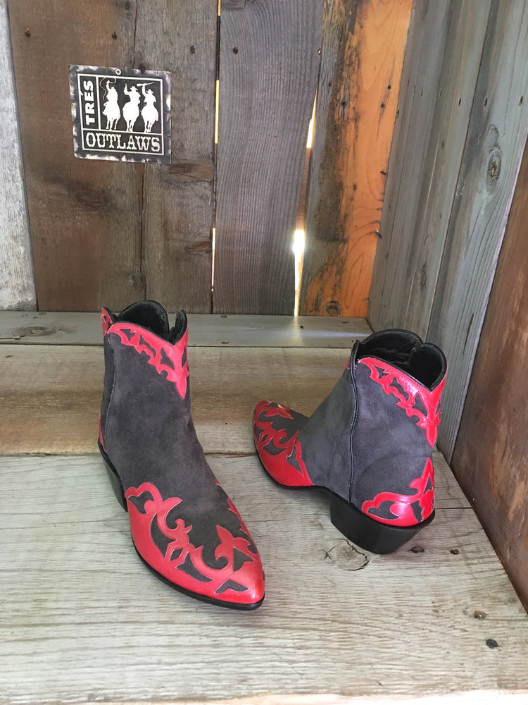 Black Calf w/Red Lizard Embelishments