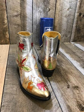 Multi Color Metallic (silver, red, green) Women's Flamingo 2578