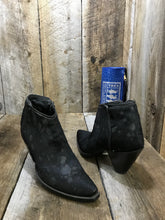 Acid Wash Black Hair On Calf Tres Outlaws Flamingo "2 Sweet Collection" Zip Boot 1743