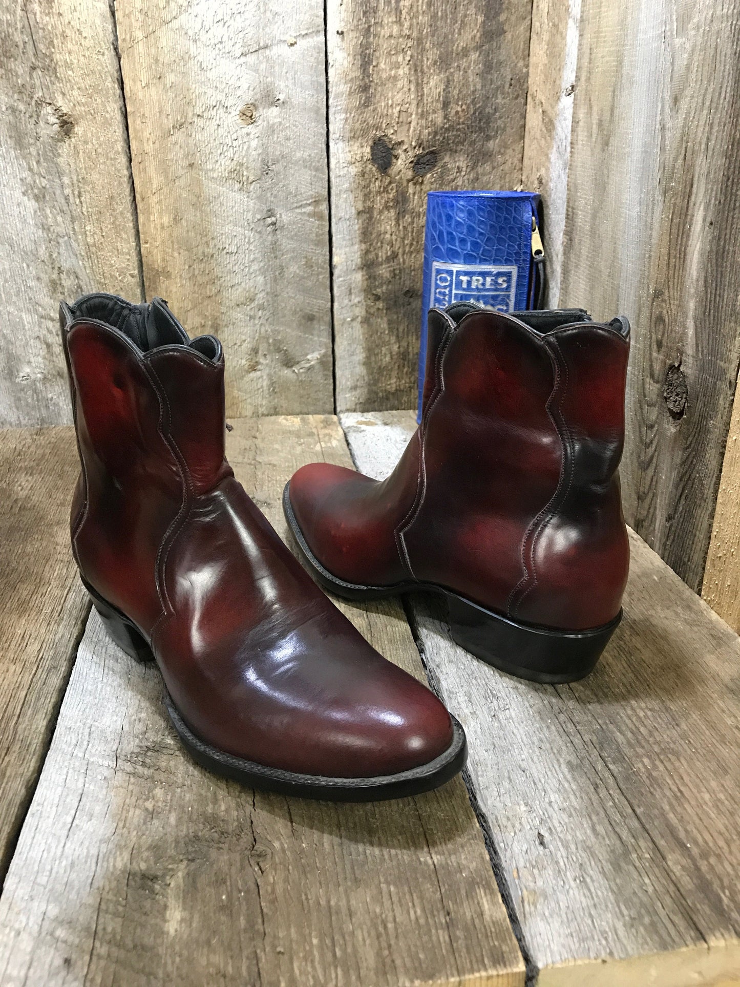 Brush Off Cherry Filmingo Boot 1974