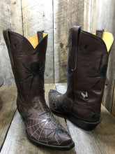 "Missy Spiders" Men's Classic 3507