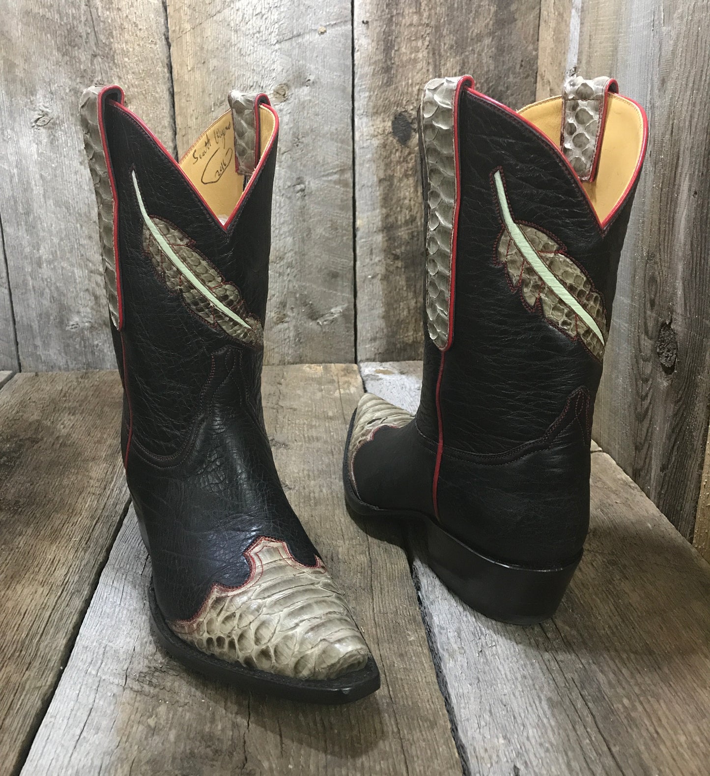 Little Feather's Buffalo & Python Women's Classic 1607 *