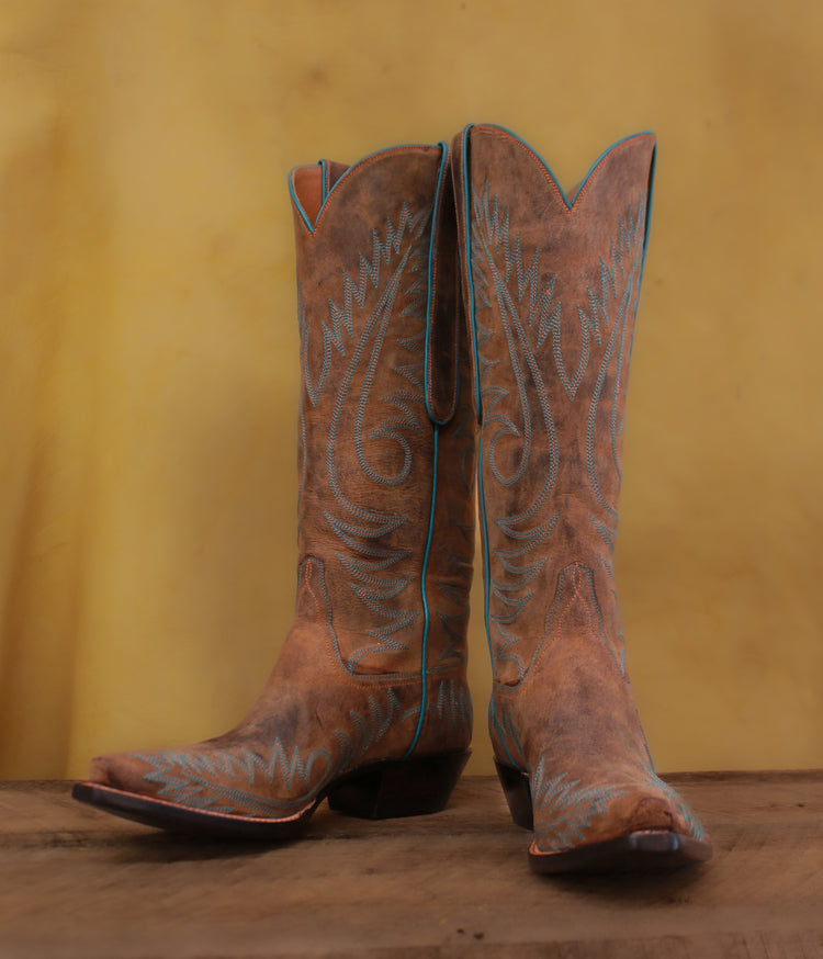 Distressed Calf with Turquoise Stitch 560