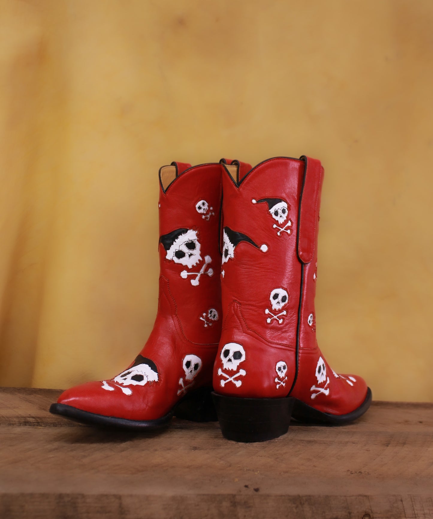 Domingo Goat with Skulls  Women's Classic 811