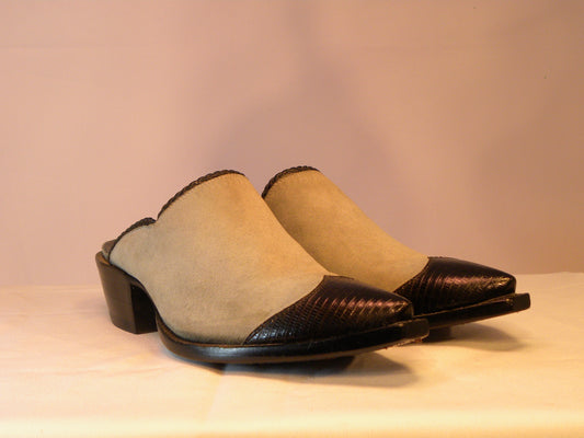 C09 Suede Wingtip