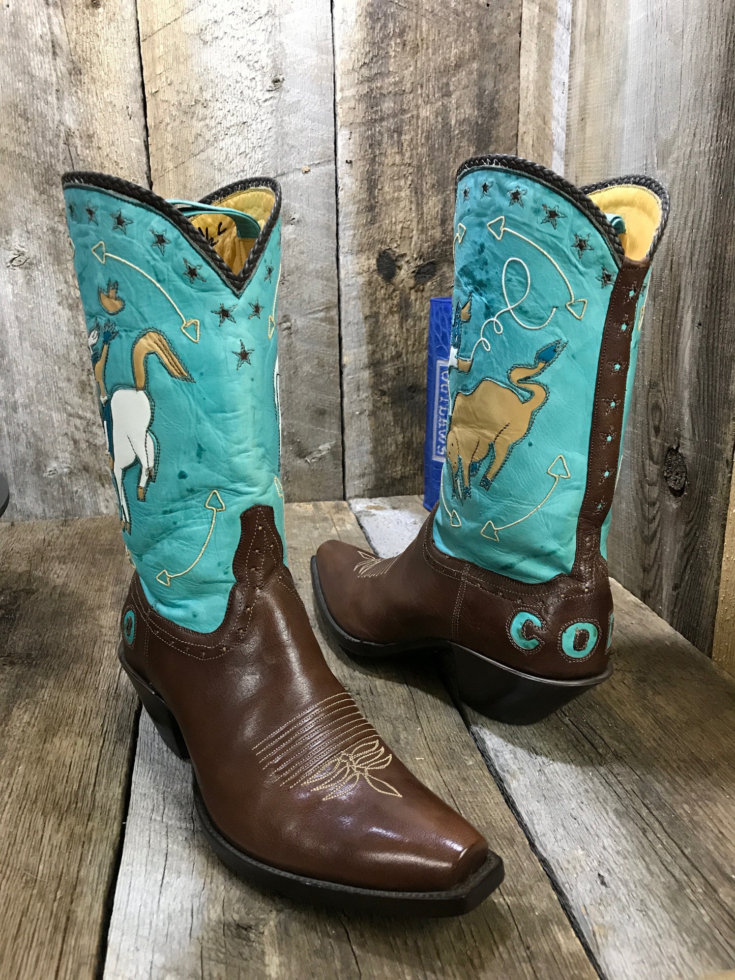 Rodeo Cowboy (Blue)  Tres Outlaws Special Edition 1768*