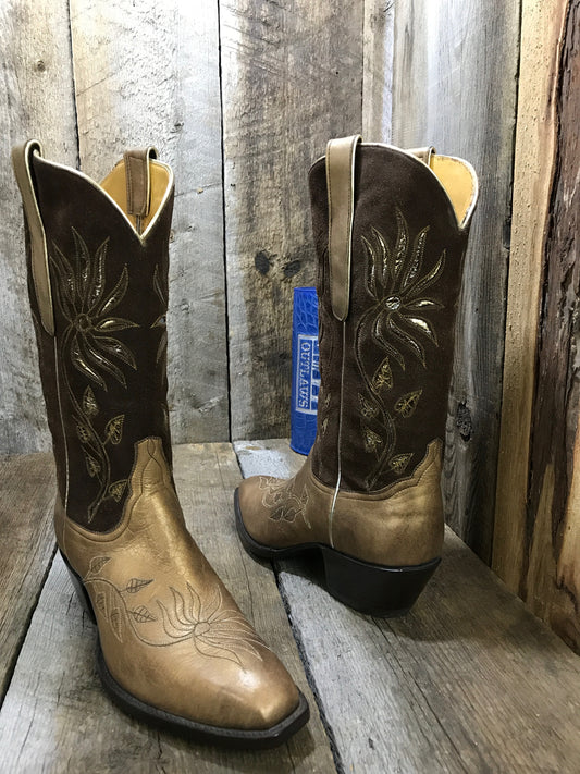 Southwestern  Calf Suede Women's Classic 1835
