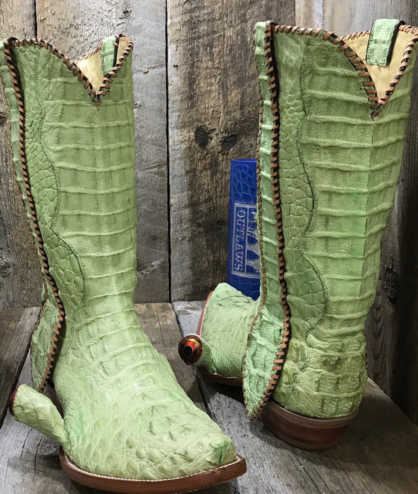 Peekaboo Green Gator & Kangaroo Tres Outlaws Men's Classic  4024