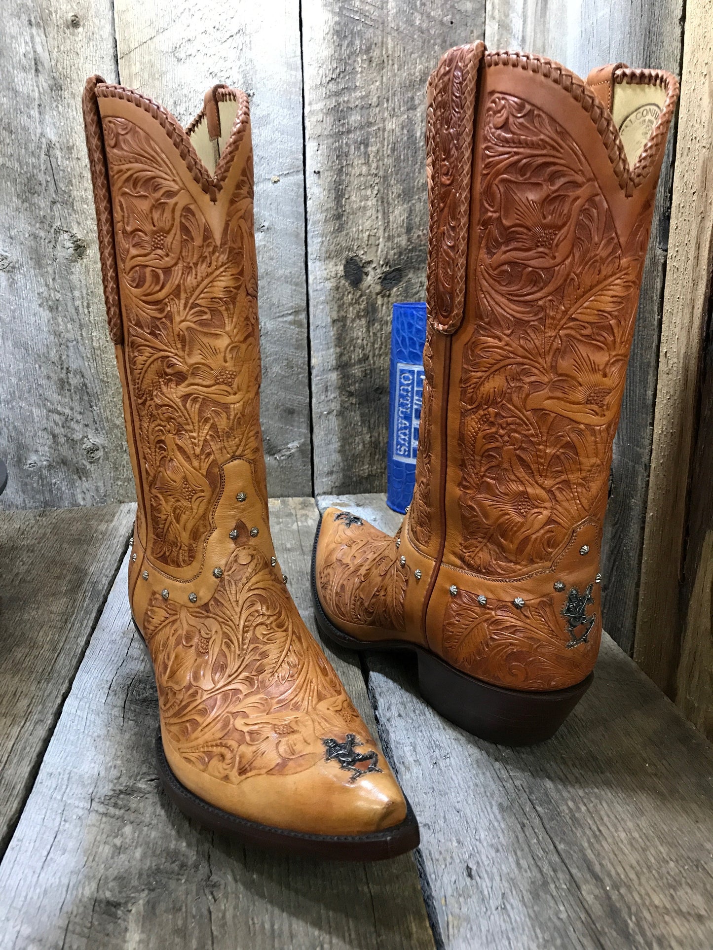 "Play Me A Song " Tooled Men's Classic 4059