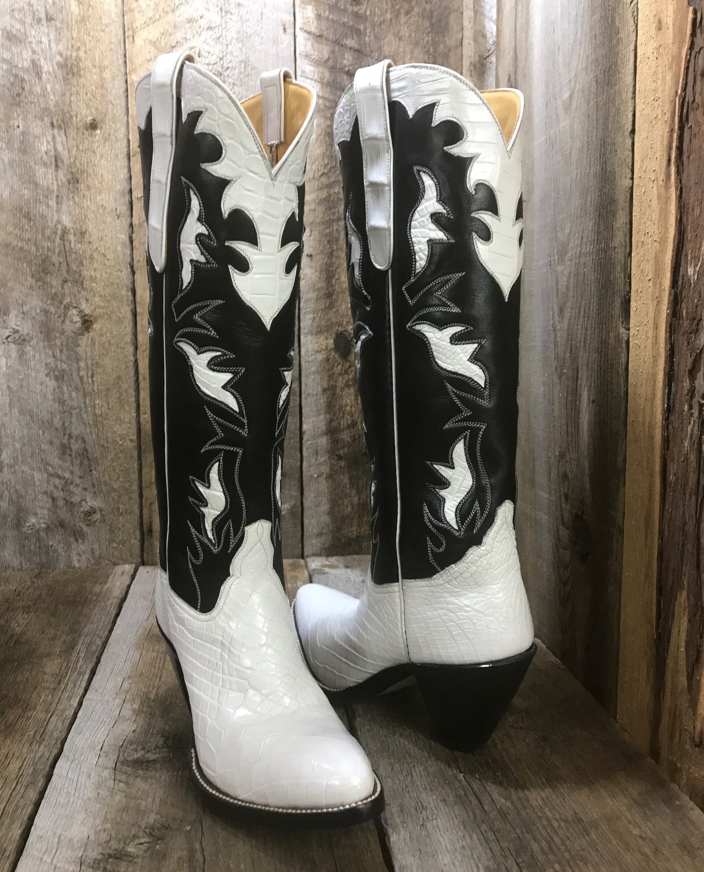 White Alligator & Kangaroo Trim "Got Gator Collection"  1528 *