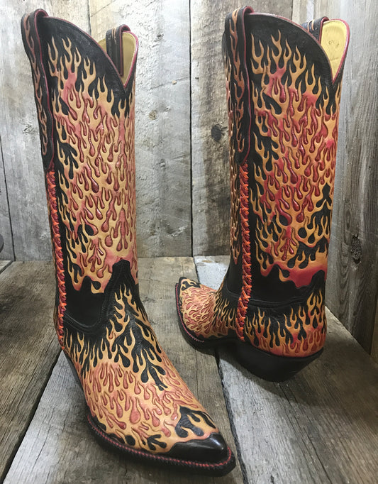 "Hand Tooled"  &  Air Brushed 1,000 Flames   Tres Outlaws Classic 1600
