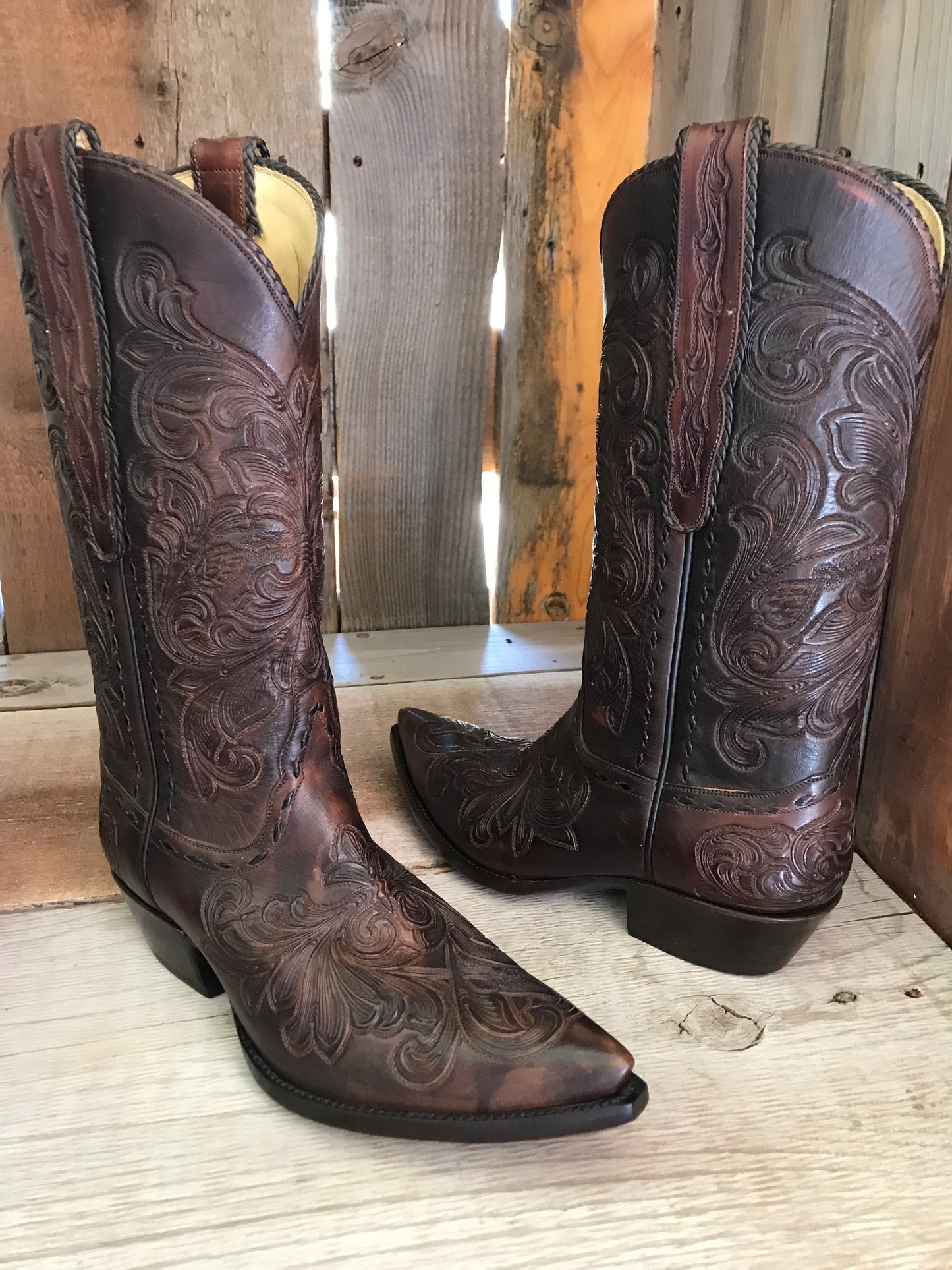"Old Scroll" Hand Tooled Men's Classic 3618